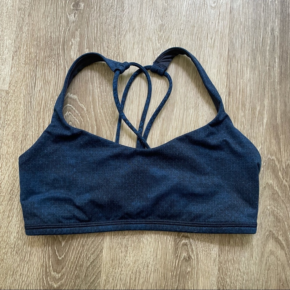 Lululemon Free To Be Sports Bra